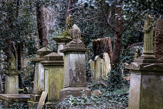 Highgate Cemetery quiet night gothic tombstones